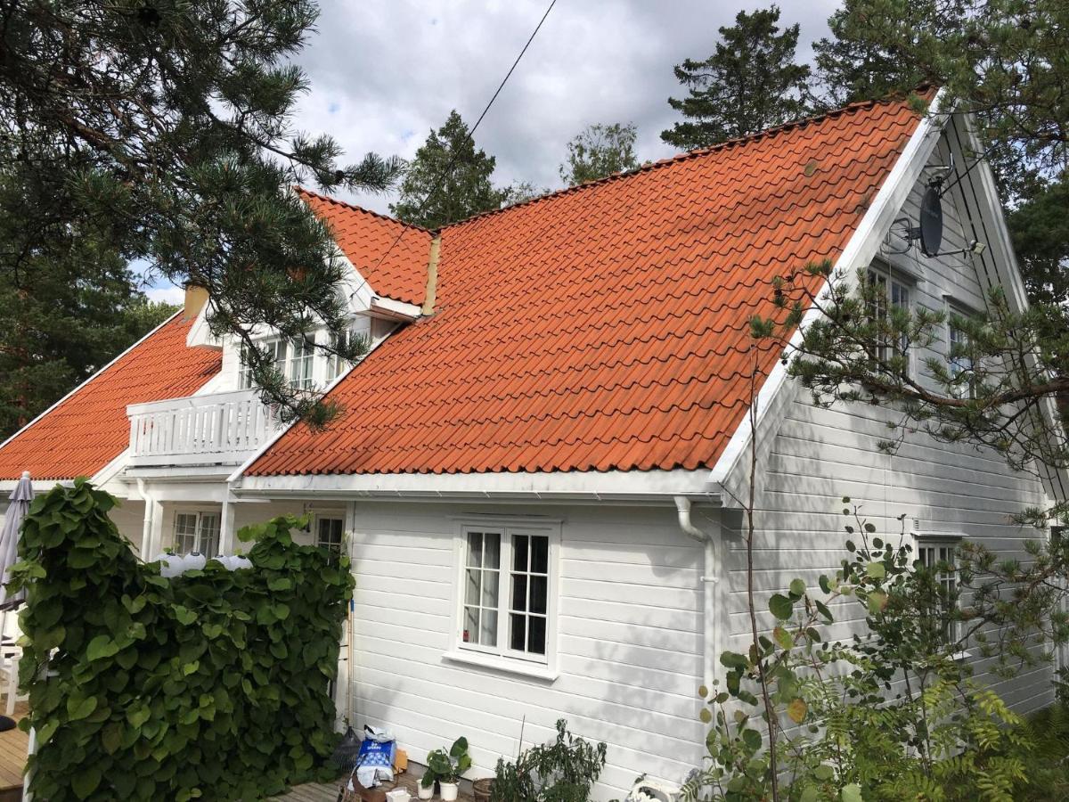Leilighet I Sorlandshus I Son - Sjoutsikt - Naer Son Spa Kültér fotó
